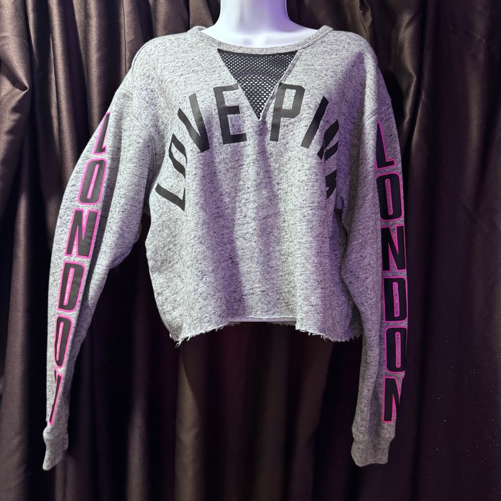 VS PINK | Destination | Cropped London crew neck sweatshirt